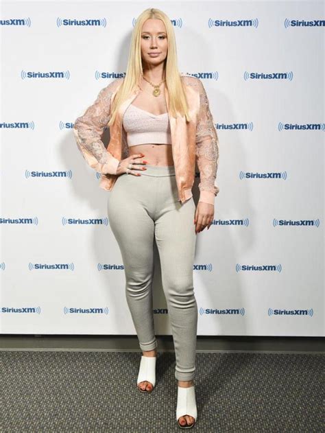 Iggy Azalea Boobs Tease Topless Onlyfans Video Leaked